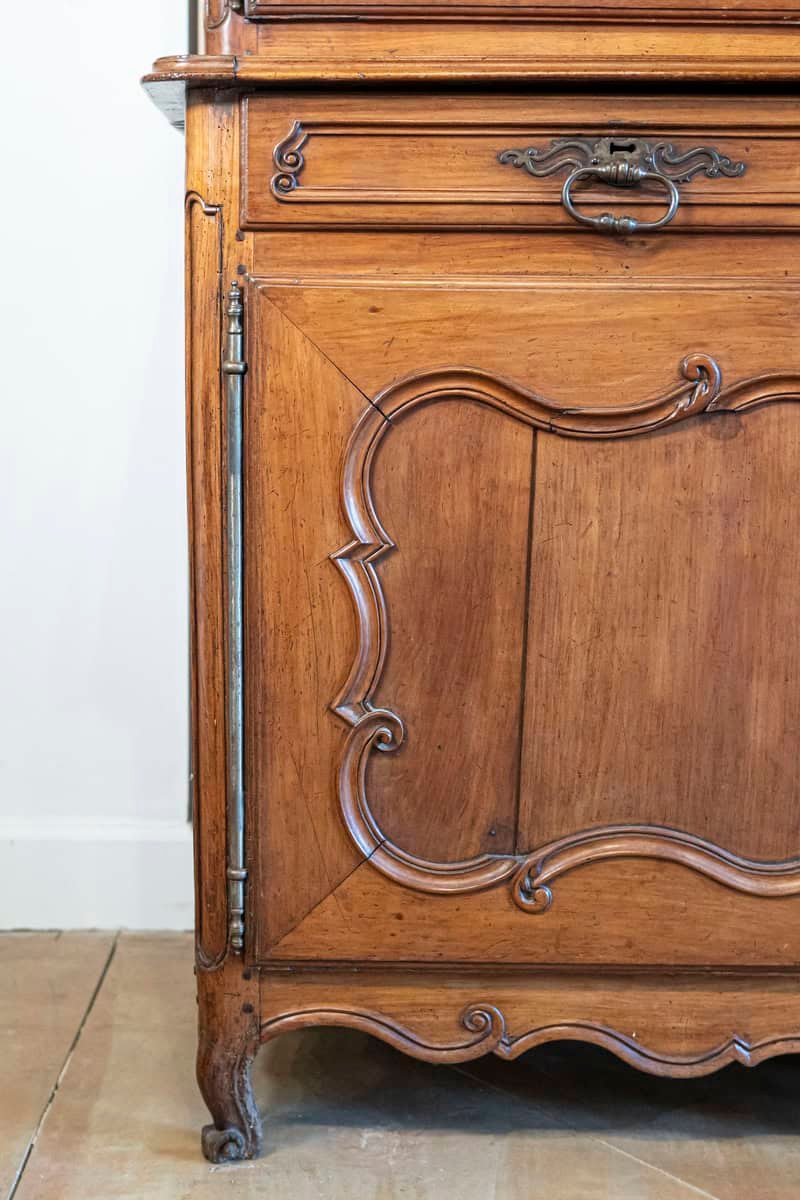 French Louis XV Period 1750s Cherry Buffet à Deux-Corps with C-Scroll Motifs - JAA