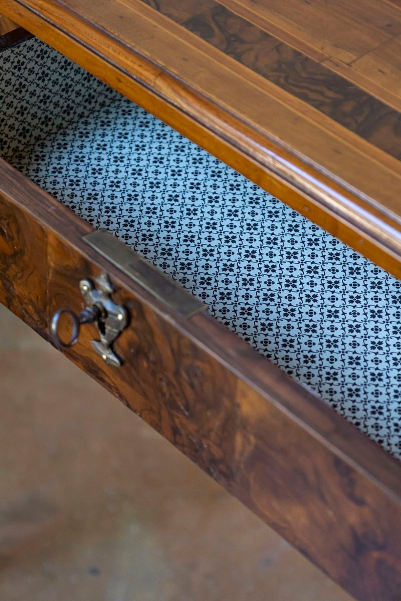 Italian Neoclassical Period 18th Century Console Table with Marquetry Décor - JAA