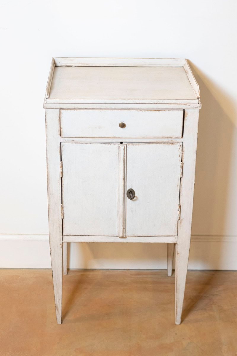 Swedish 19th Century Gray Cream Painted Nightstand with Drawer and Double Doors - JAA