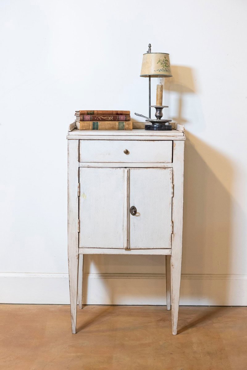 Swedish 19th Century Gray Cream Painted Nightstand with Drawer and Double Doors - JAA