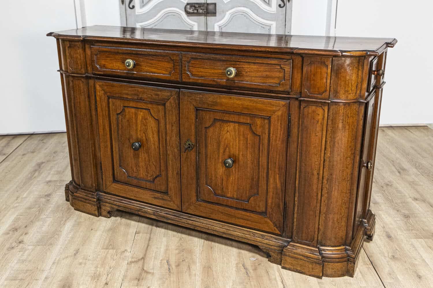 Italian 1700s Walnut Credenza with Four Drawers, Four Doors and Pilasters - JAA