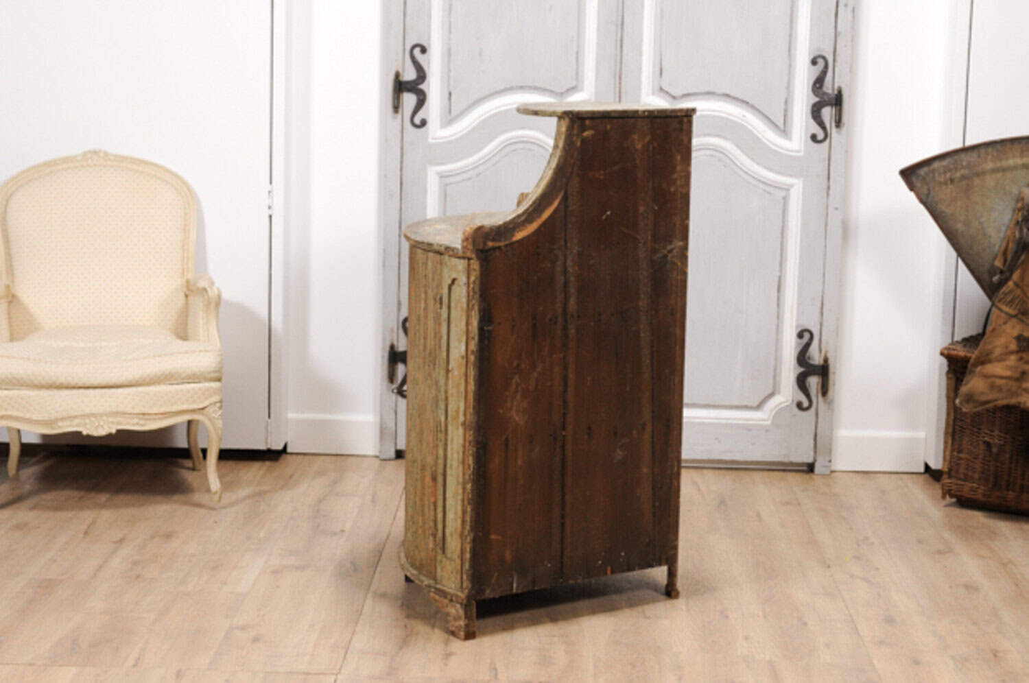 18th Century Gustavian Period Swedish Painted Corner Buffet with Reeded Doors - JAA