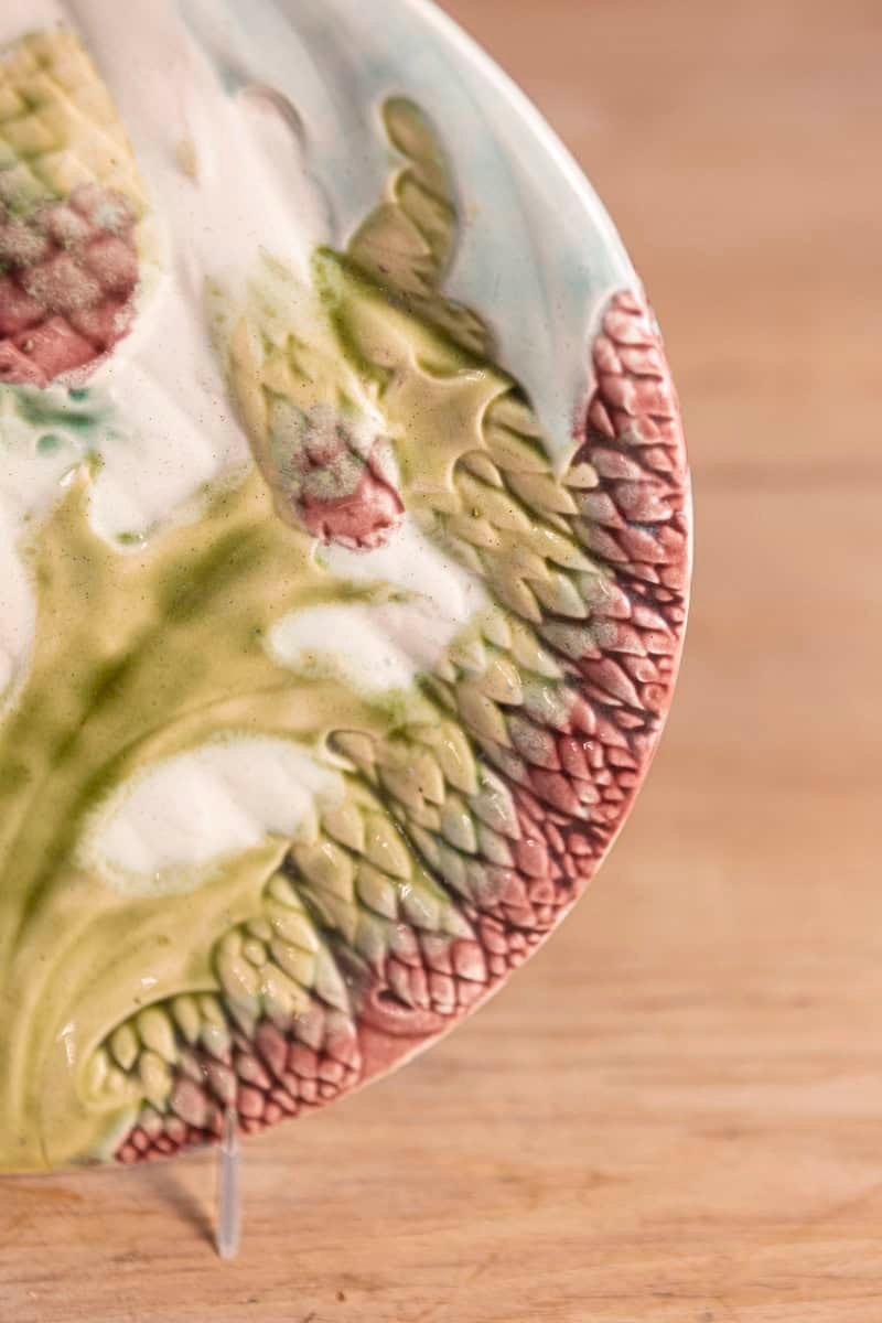 Pair of French 1880s Lunéville Majolica Asparagus and Artichoke Dinner Plates - JAA