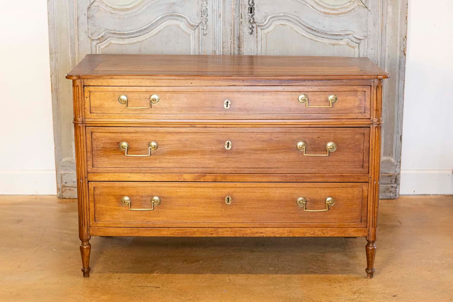 French 1890s Louis XVI Style Three-Drawer Commode with Rounded Fluted Side Posts - JAA