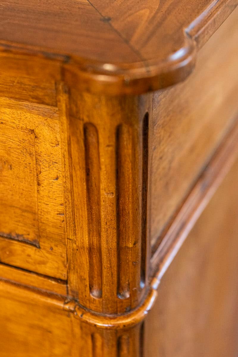 French 1890s Louis XVI Style Three-Drawer Commode with Rounded Fluted Side Posts - JAA