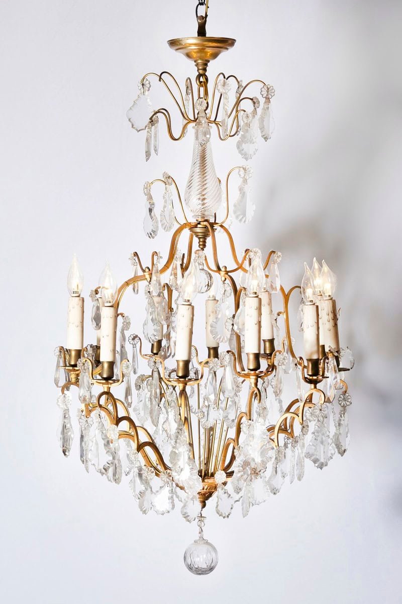French Late 19th Century Crystal 12-Light Chandelier with Brass Armature - JAA