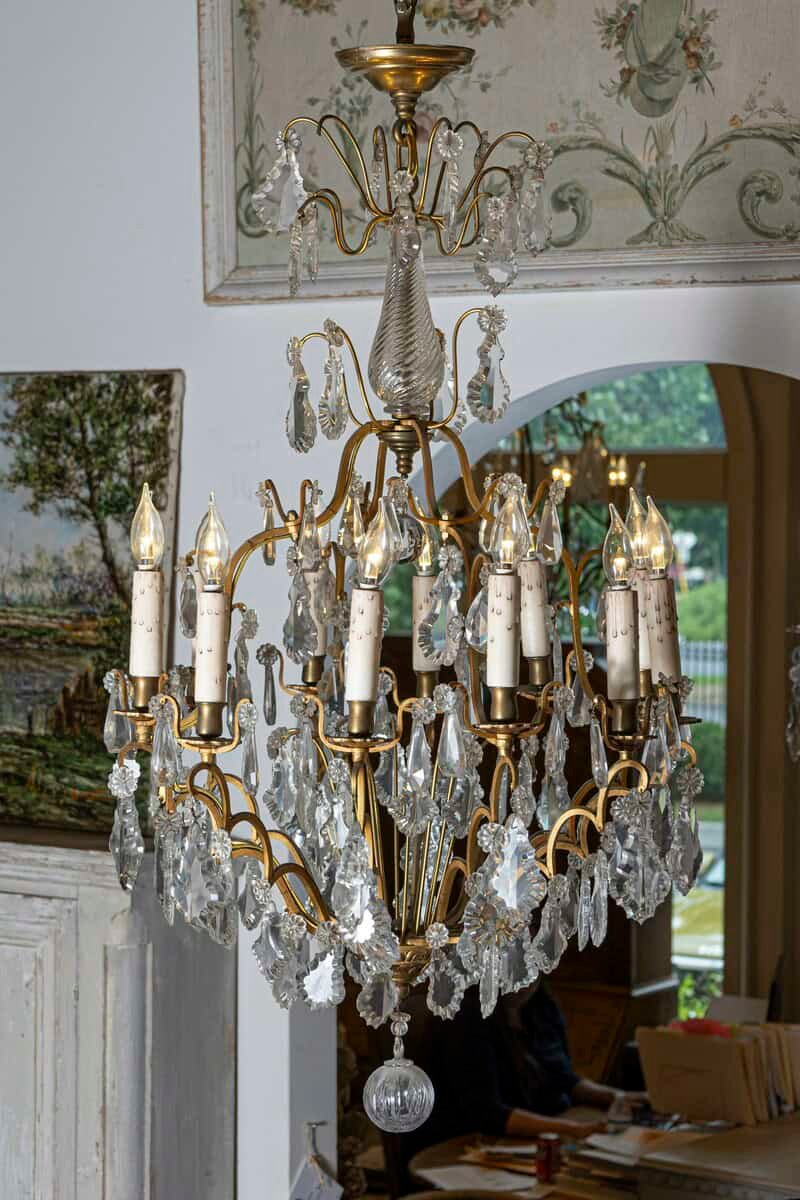 French Late 19th Century Crystal 12-Light Chandelier with Brass Armature - JAA