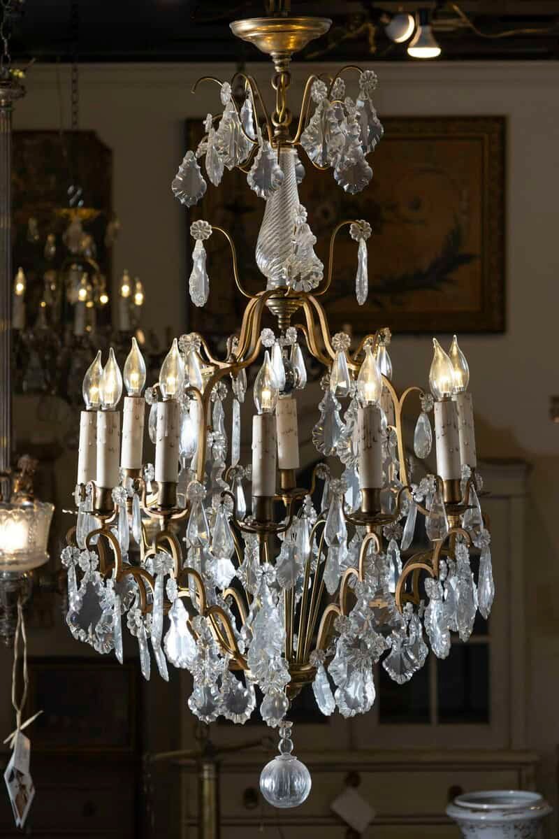 French Late 19th Century Crystal 12-Light Chandelier with Brass Armature - JAA