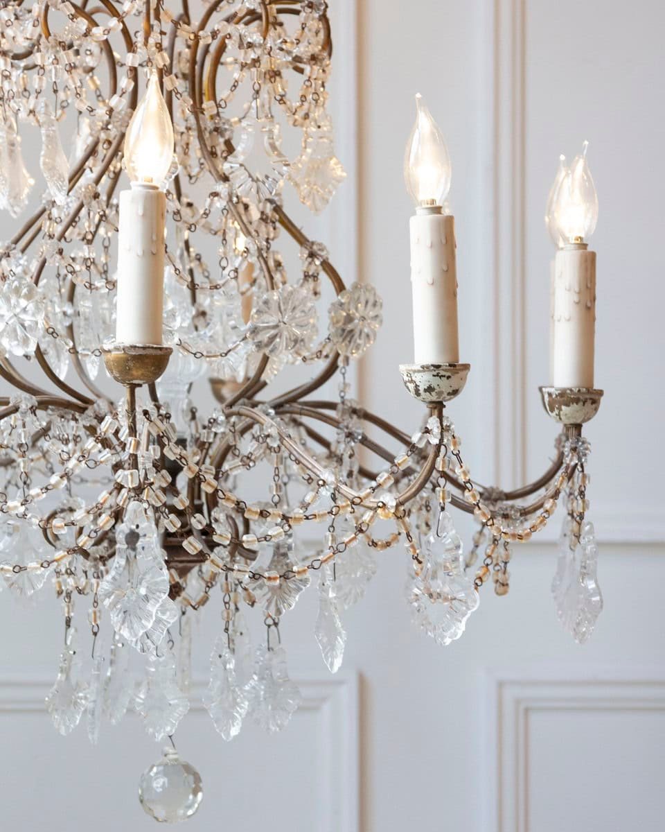 Italian 1850s Rococo Style 10-Light Crystal Chandelier with Gilt Metal Armature - JAA