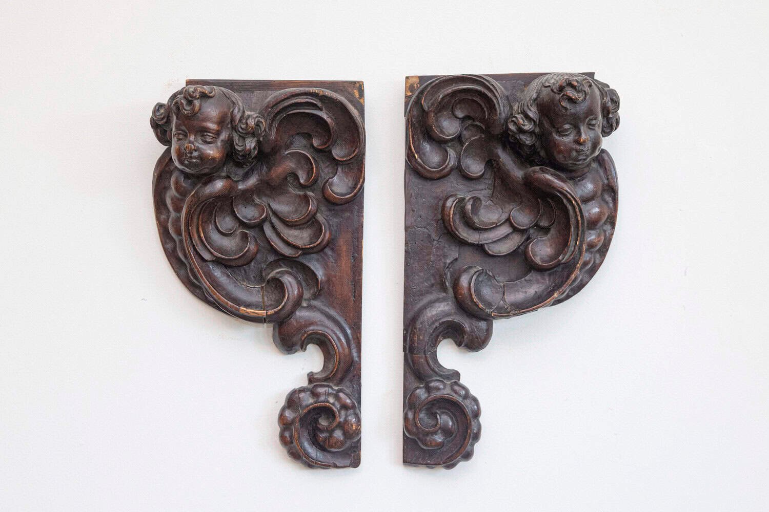 Pair of French Louis XIV Period 1690s Carved Cherub Appliques from Strasbourg - JAA