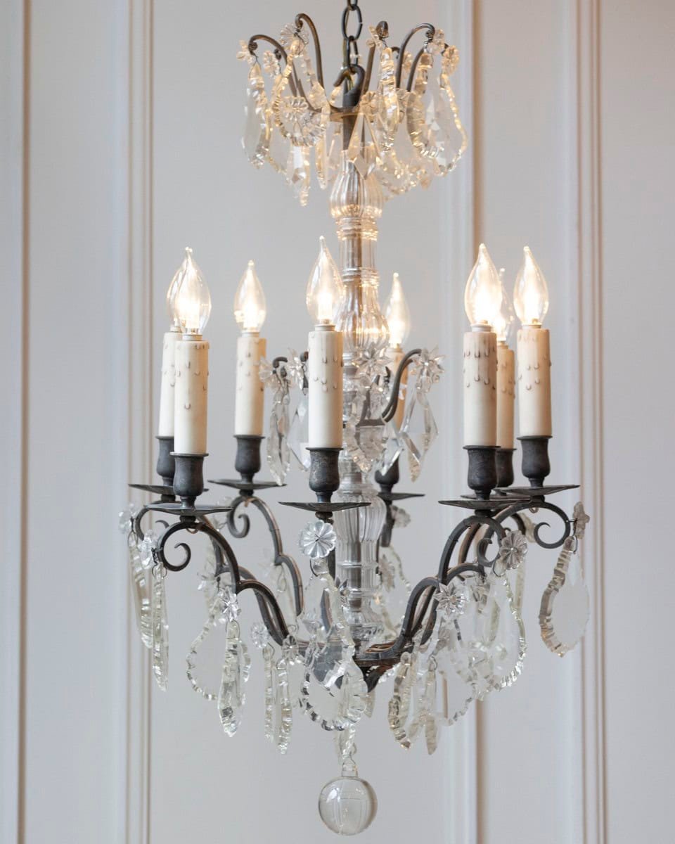 French Eight Arms Crystal Chandelier with Metal Armature from the 19th Century - JAA