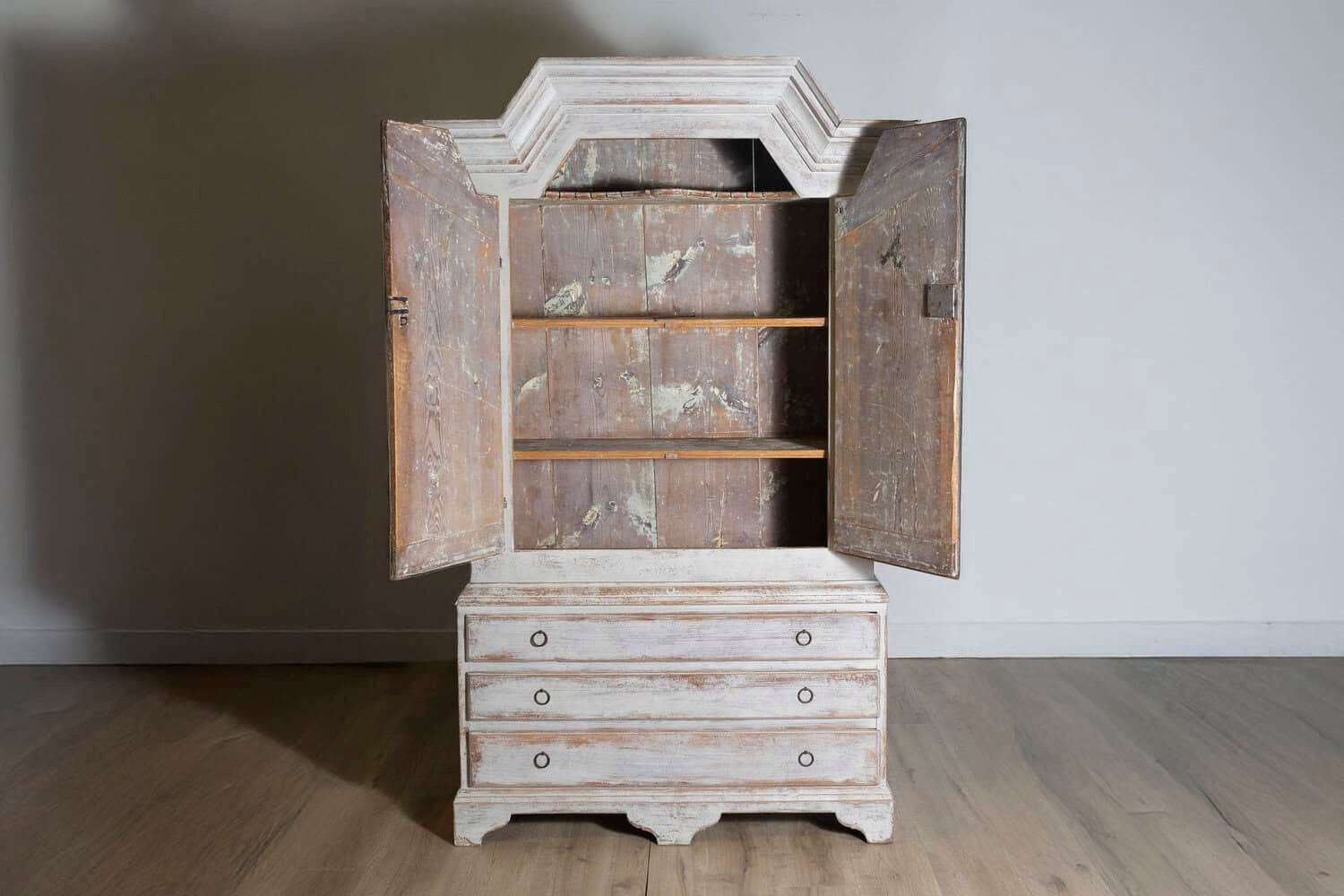 19th Century Swedish Folk Art Cabinet Circa 1810 - JAA