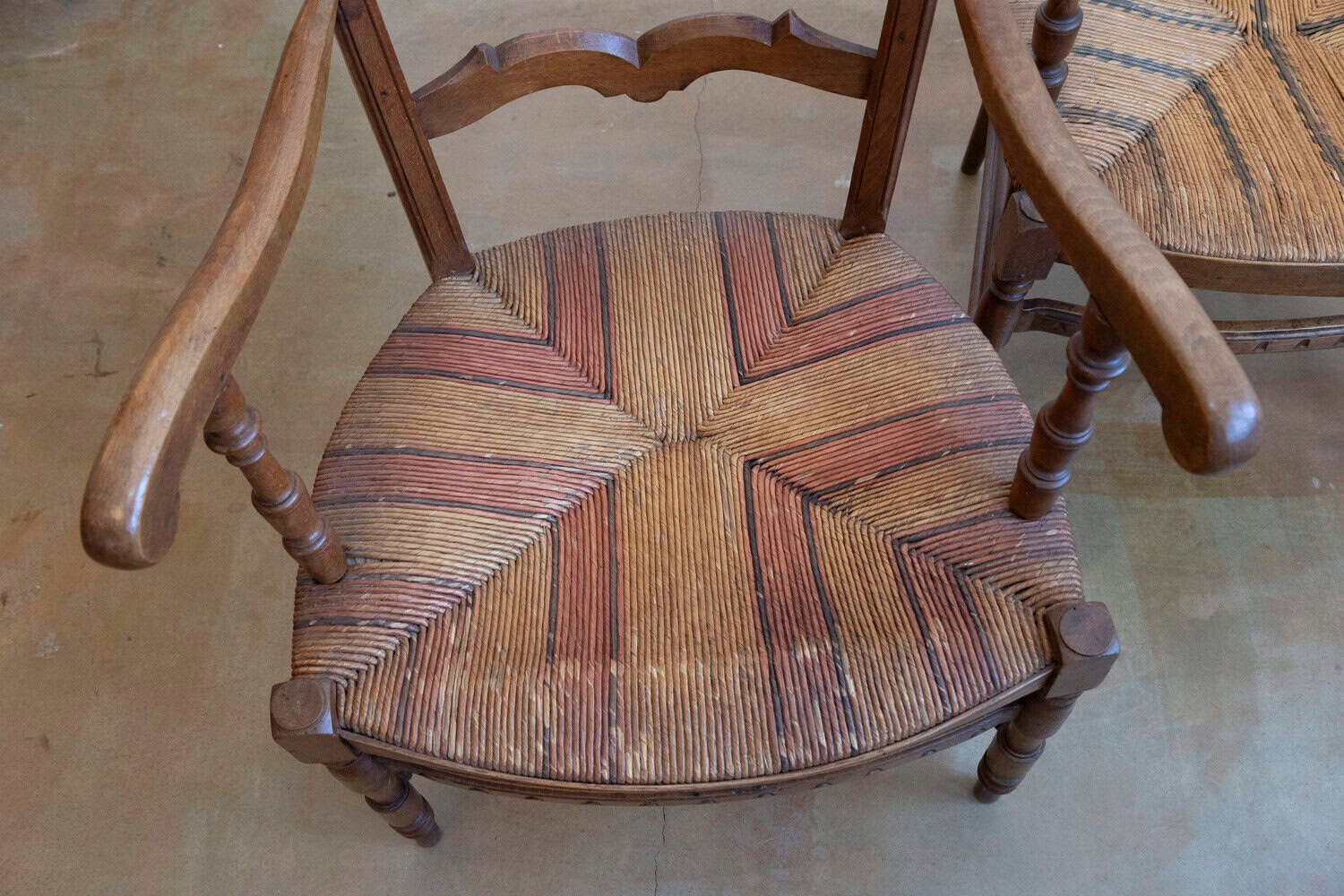 French 1890s Fruitwood Ladder Back Chairs with Straw Seats and Turned Legs - JAA