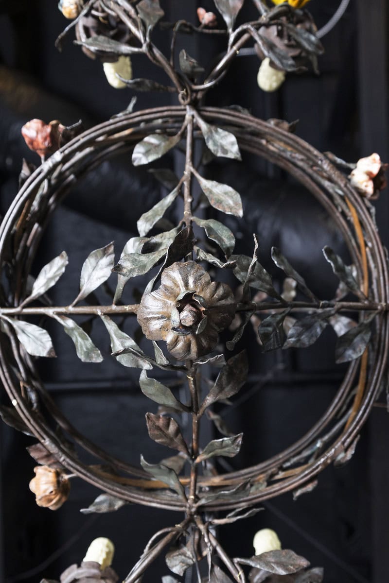 20th Century Italian Tole Floral Chandelier with Painted Leaves and Gilt Accents - JAA