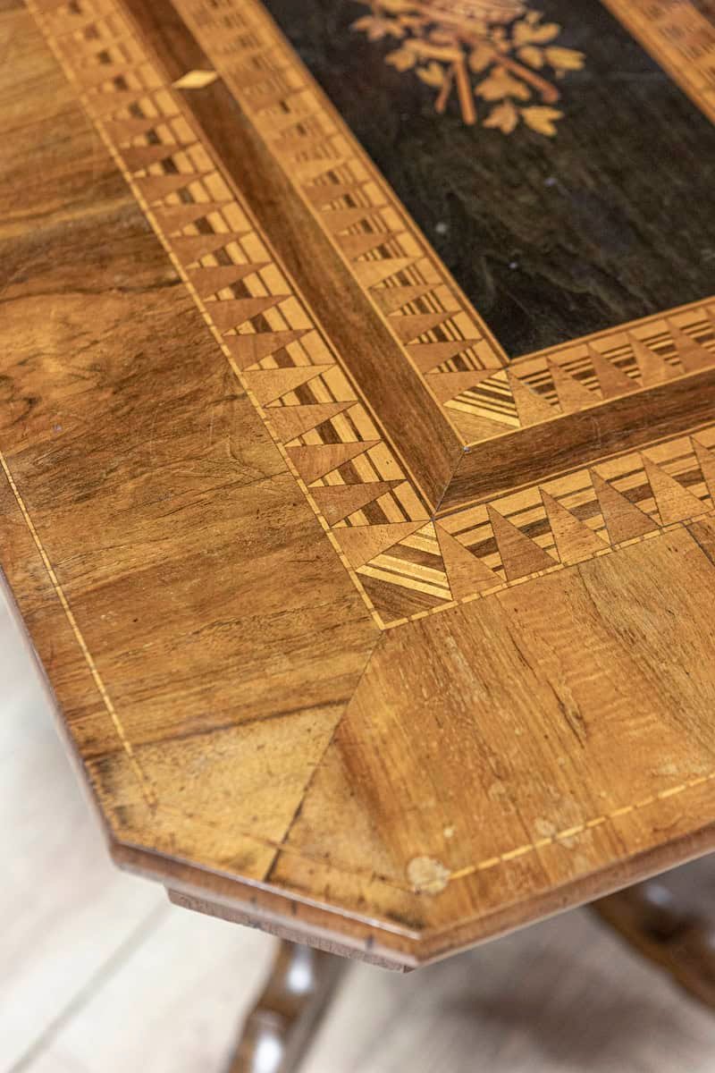 Italian 19th Century Walnut and Mahogany Center Table with Floral Marquetry - JAA