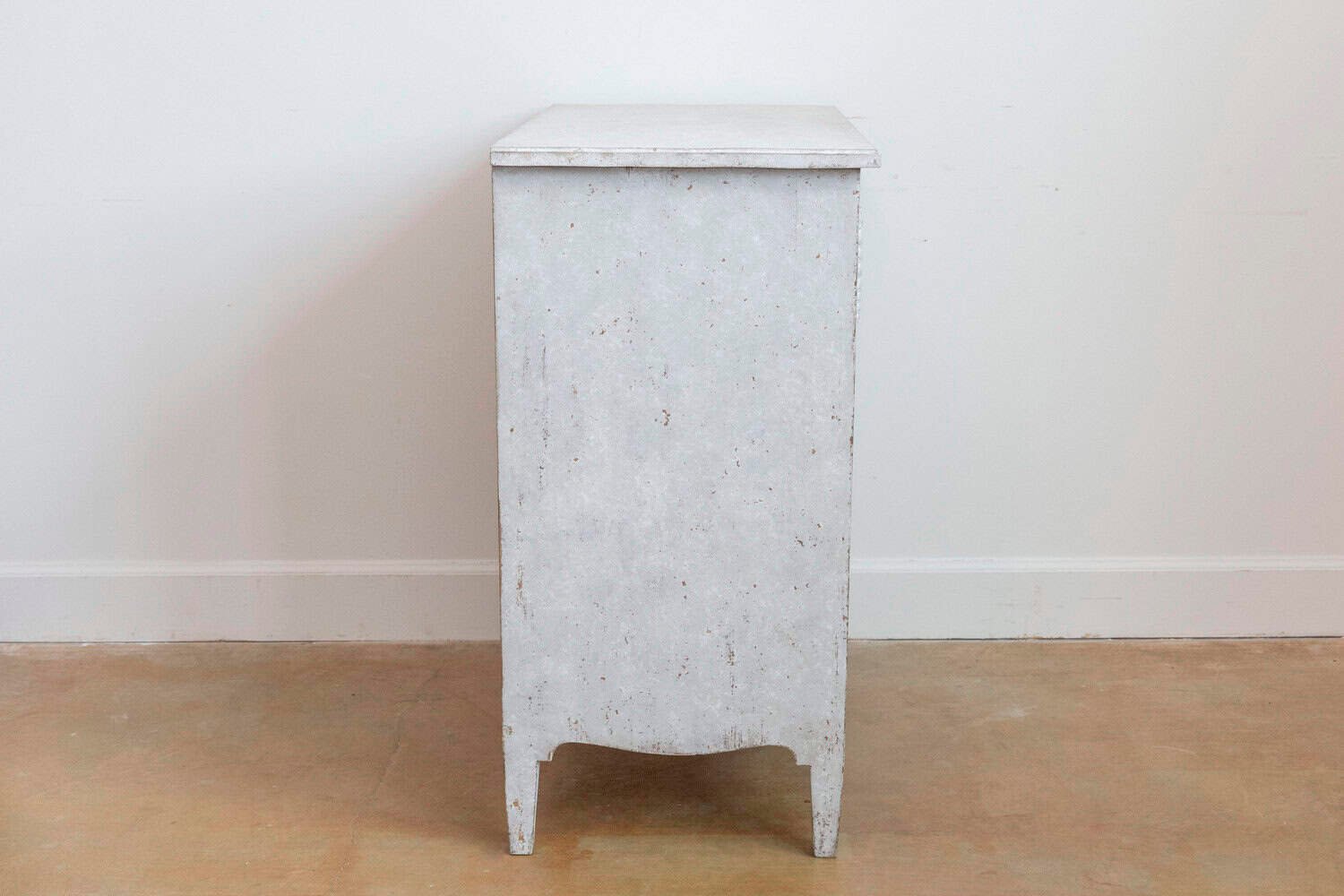 Gustavian Style Swedish Light Grey Painted Three-Drawer Chest with Carved Posts - JAA