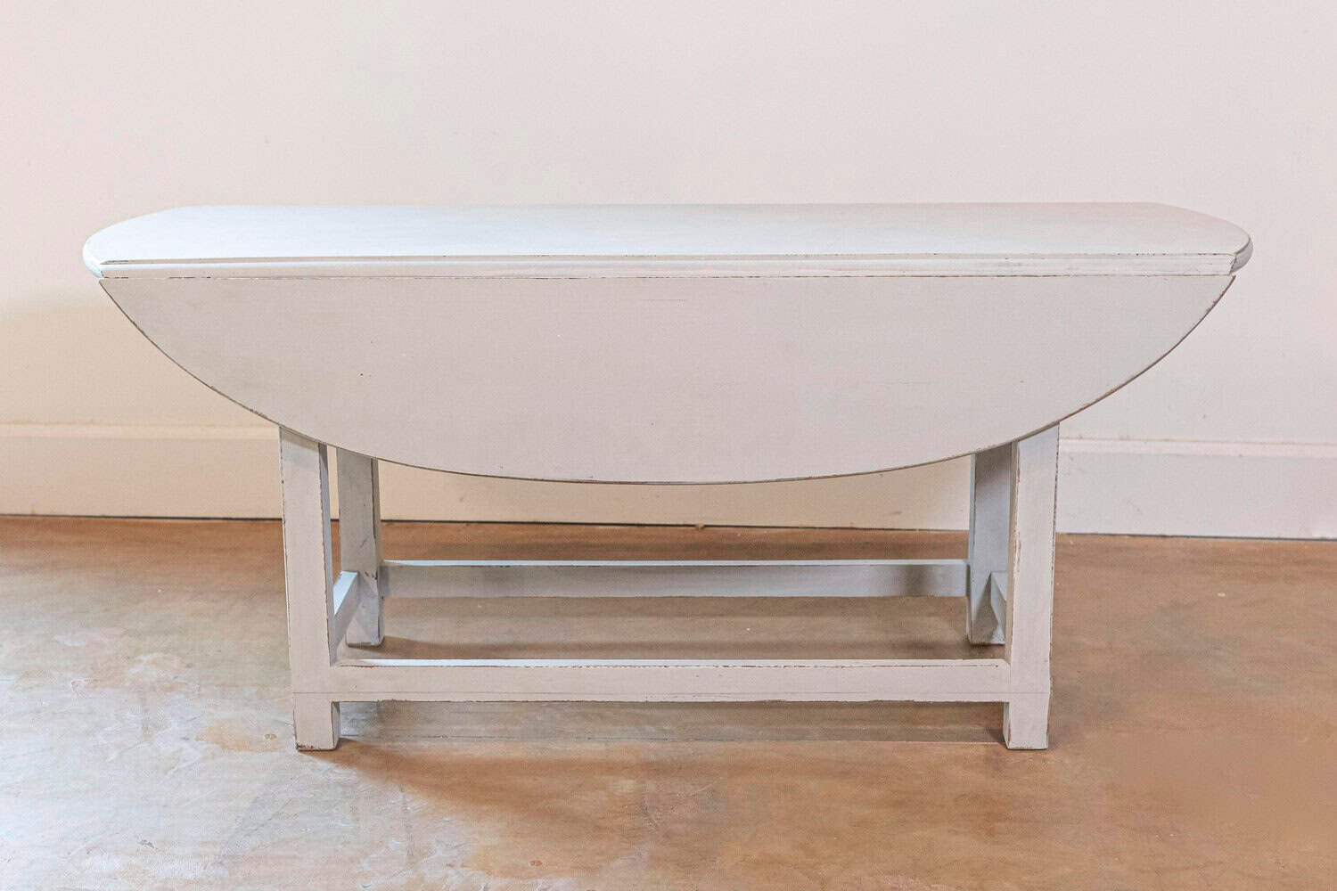 Swedish 20th Century Round Drop Leaf Coffee Table - JAA