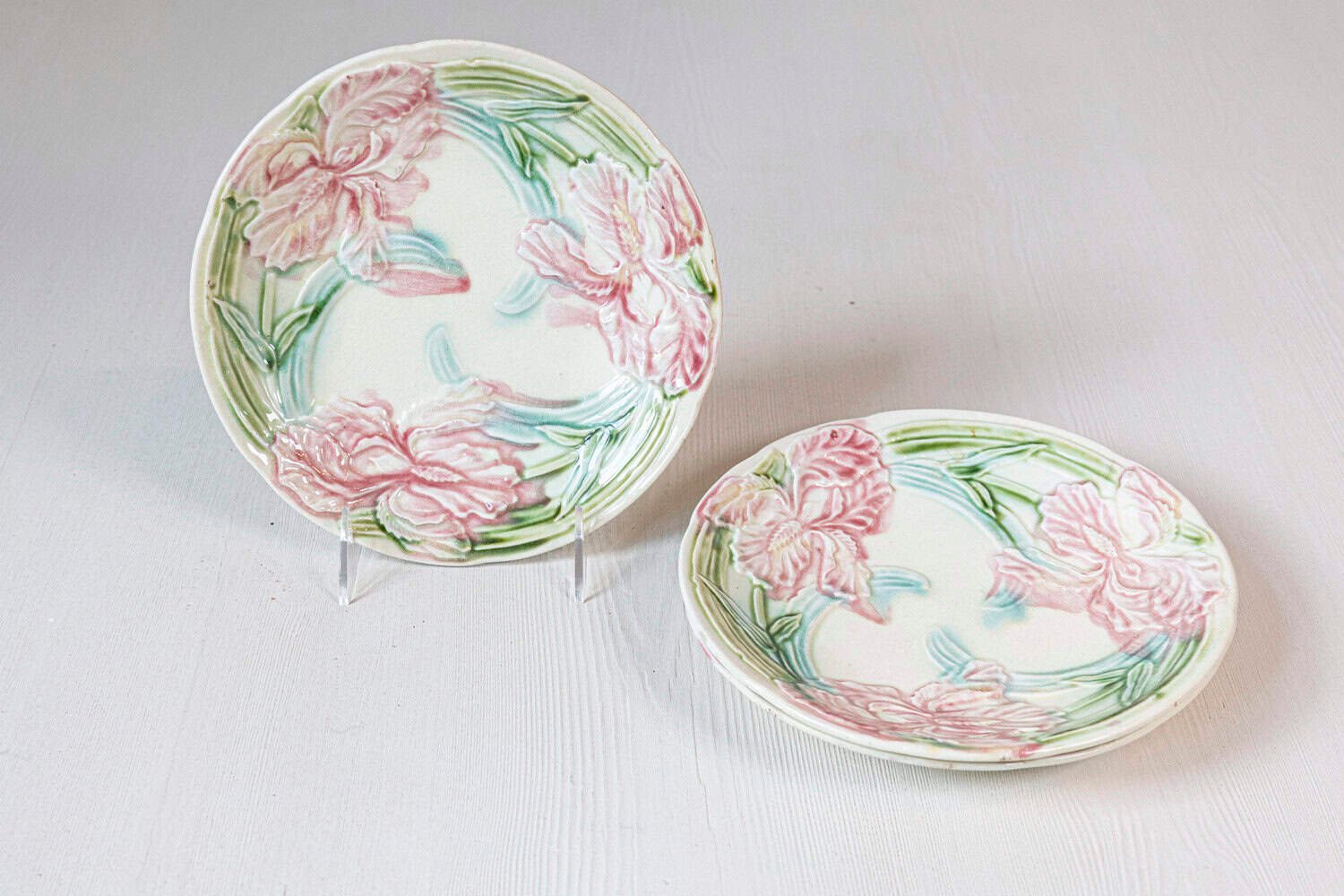 Set of Two French Majolica Dessert Plates with Pink Carnations, circa 1900 - JAA