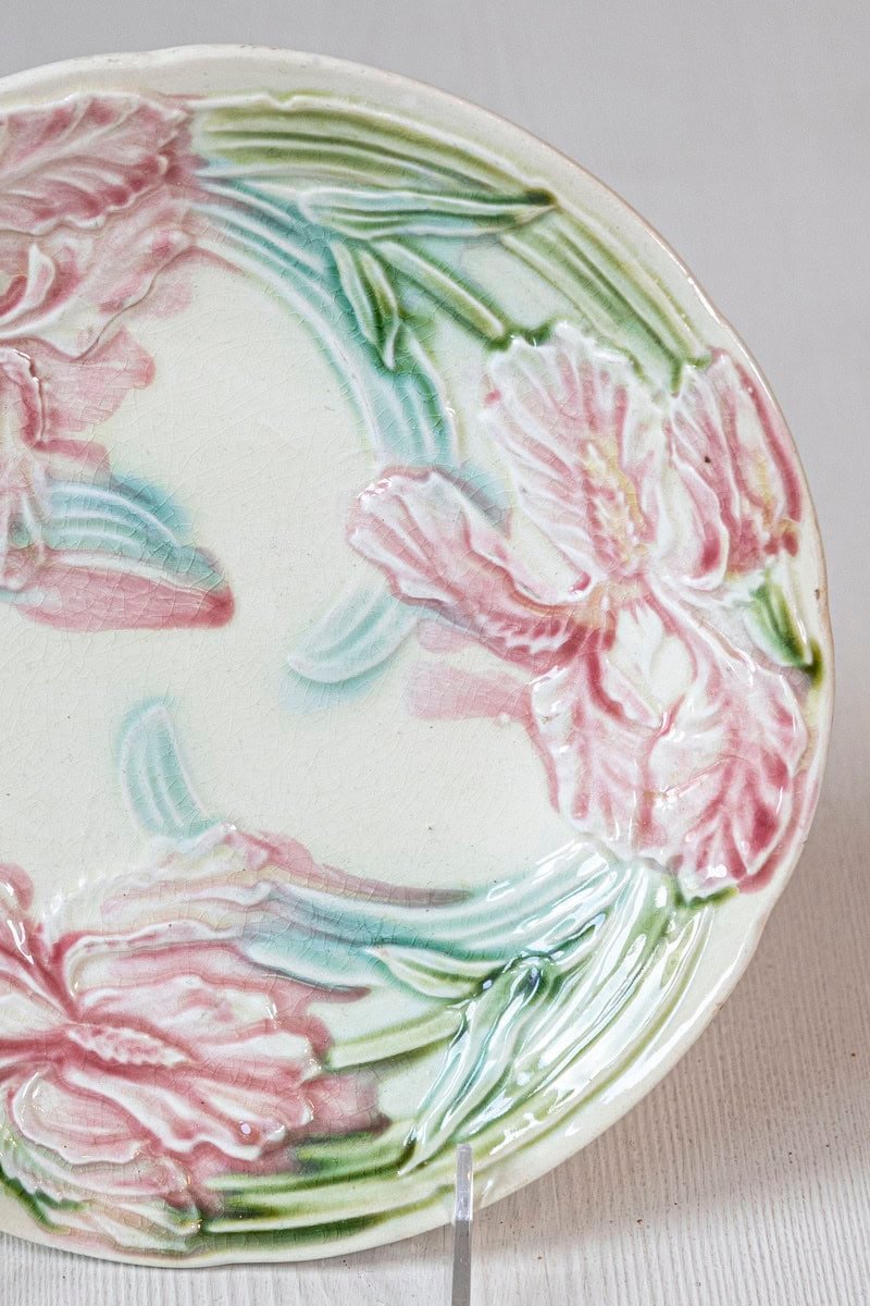 Set of Two French Majolica Dessert Plates with Pink Carnations, circa 1900 - JAA