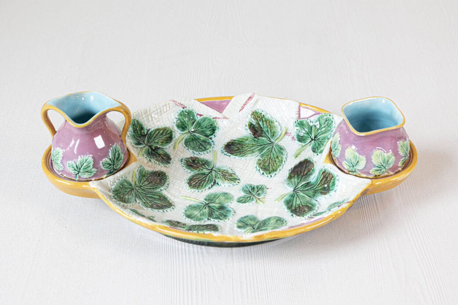 English 19th Century Majolica Serving Tray with Two Pitchers by George Jones - JAA