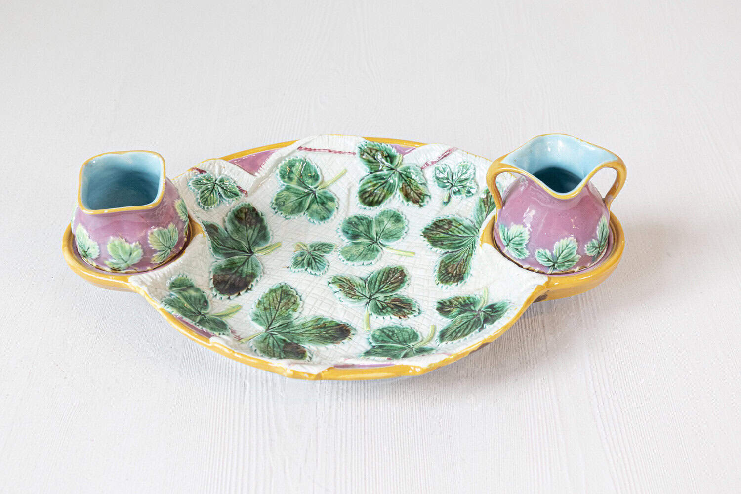 English 19th Century Majolica Serving Tray with Two Pitchers by George Jones - JAA