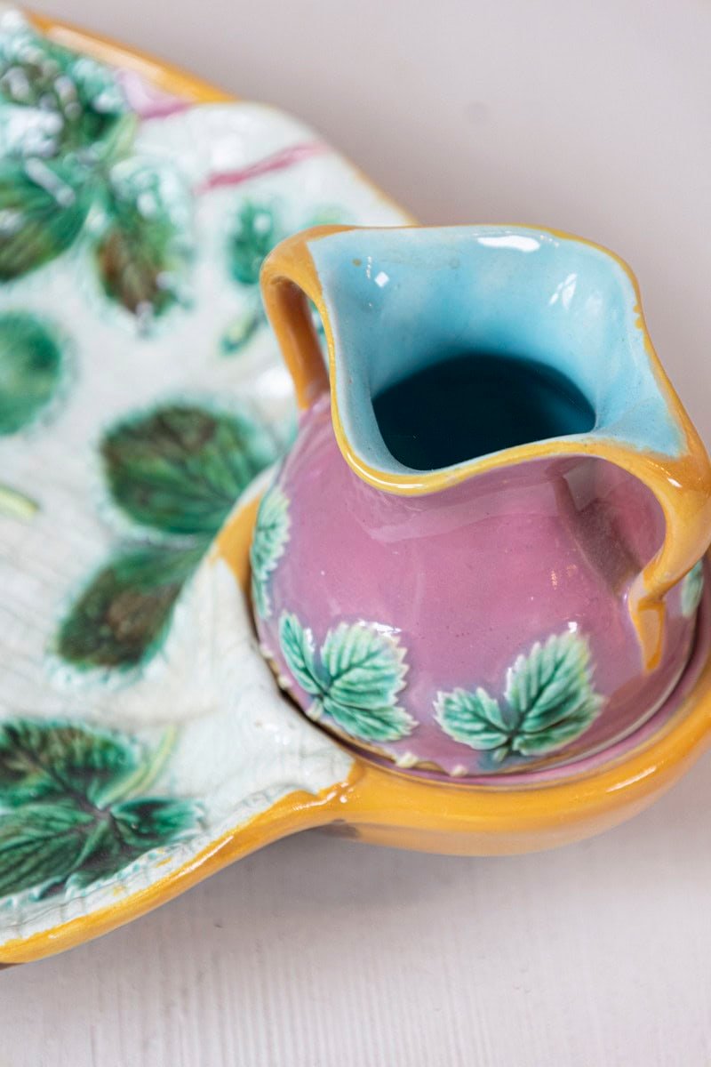 English 19th Century Majolica Serving Tray with Two Pitchers by George Jones - JAA