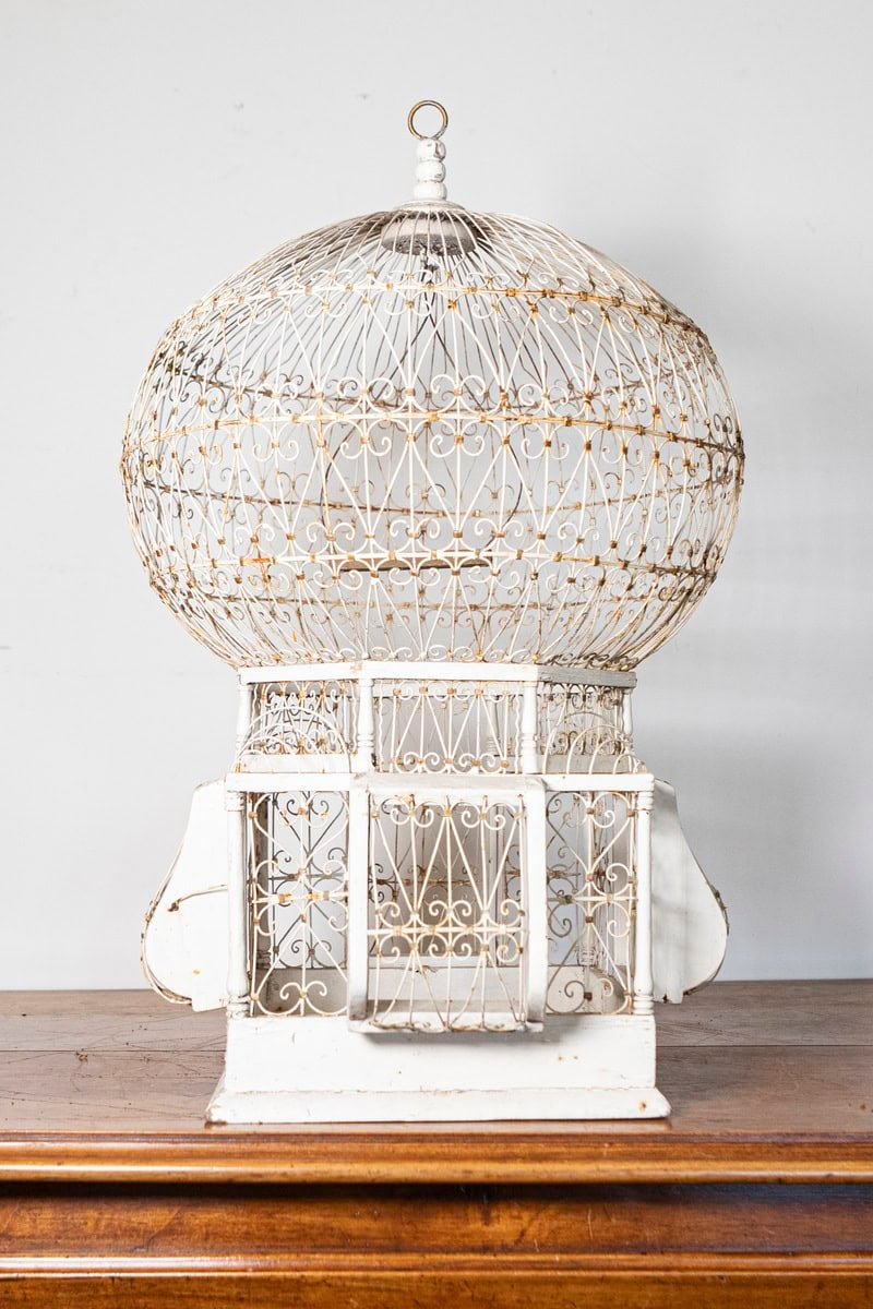 Early 20th-Century French White Wrought Iron Birdcage with Dome Top - JAA