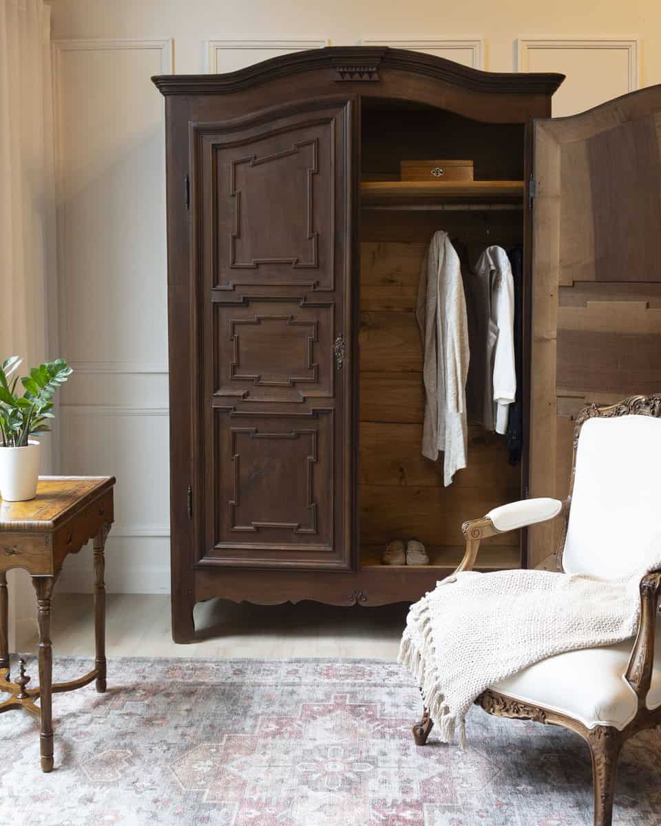 Piedmontese Armoire Circa 1790 - JAA
