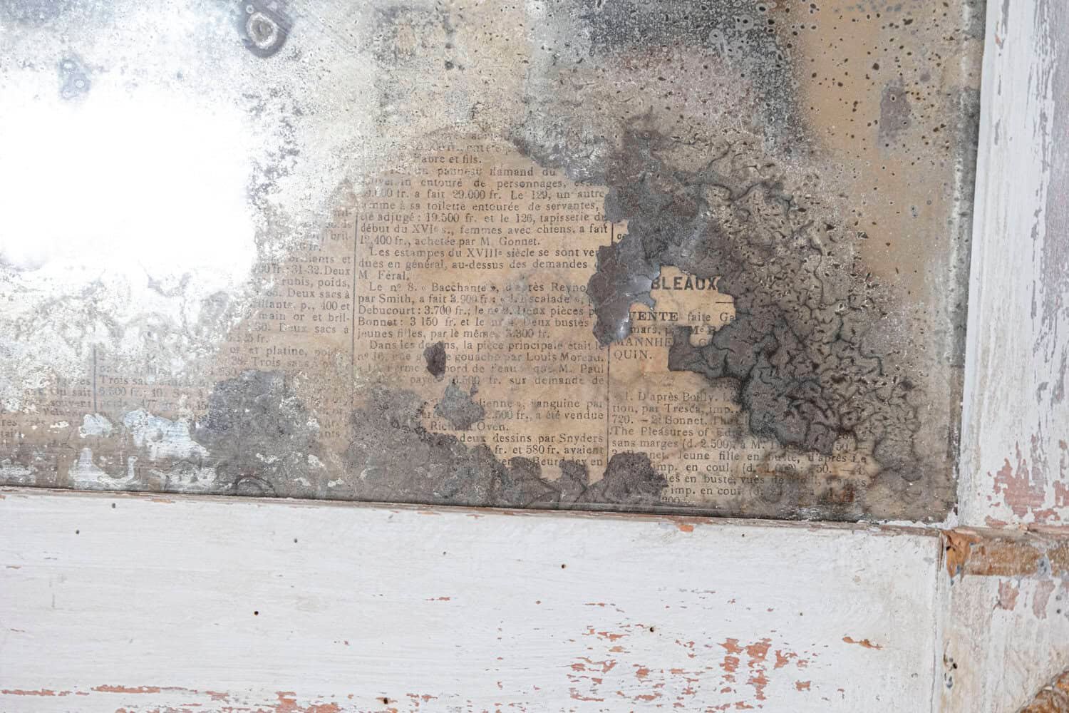 French Period Directoire Trumeau Mirror with Distressed Paint, Late 18th Century - JAA