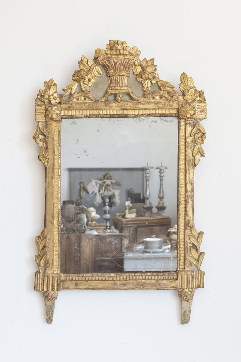 French Louis XVI 18th Century Giltwood Mirror with Carved Bouquet of Flowers - JAA