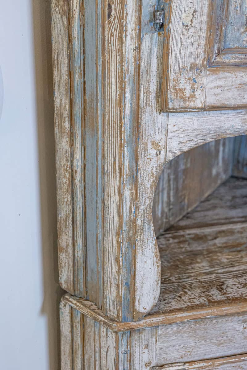 Swedish Gustavian Period 1800s Corner Cabinet with Carved Doors and Open Shelf - JAA