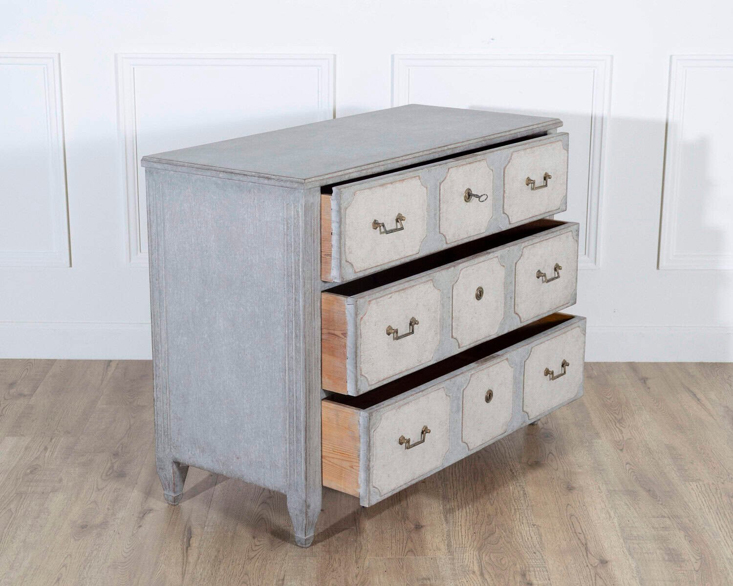 Swedish Gustavian Style Chest of Drawers in Two Shades of Grey, Circa 1880 - JAA