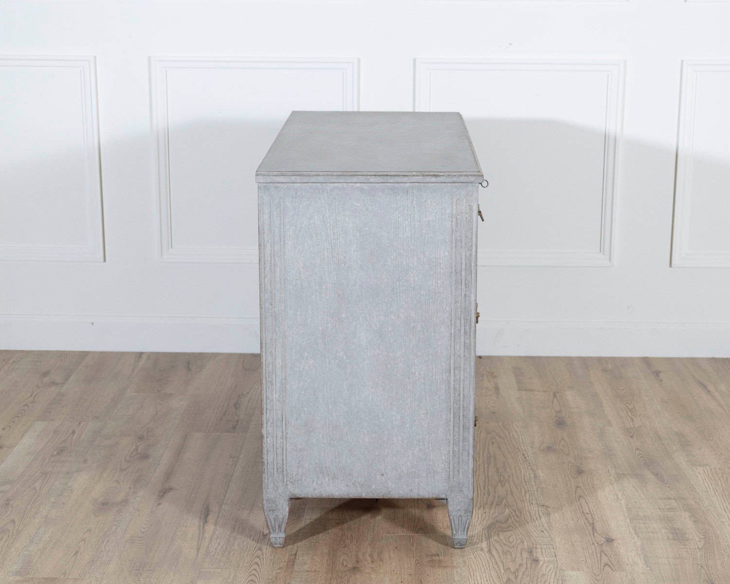 Swedish Gustavian Style Chest of Drawers in Two Shades of Grey, Circa 1880 - JAA