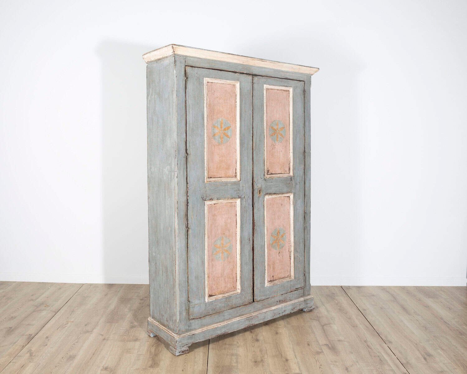 Rare Italian Painted Chestnut Cabinet in Light Blue and Pink, 19th Century - JAA