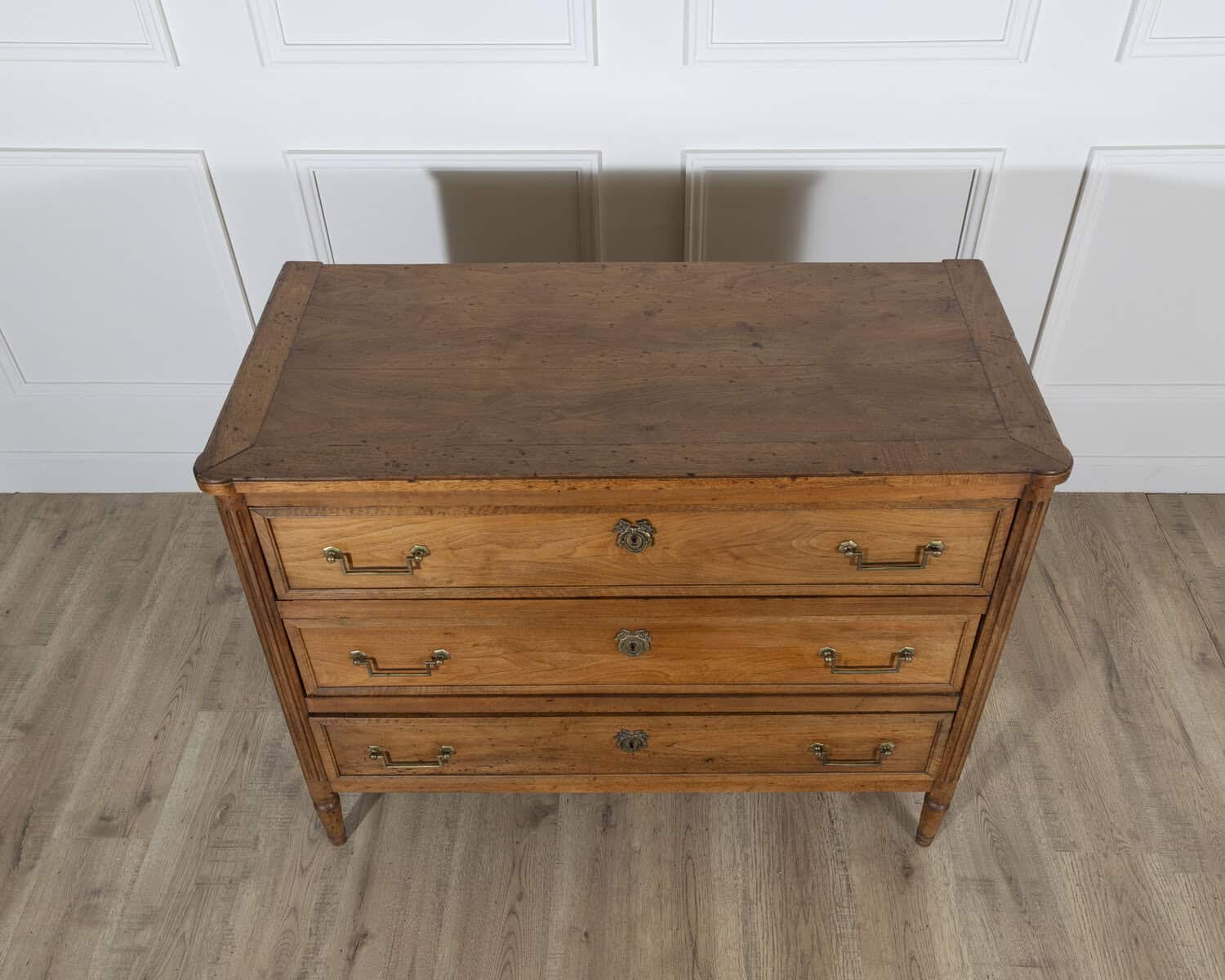 Louis XVI Period Commode In Walnut Late 18th Century - JAA