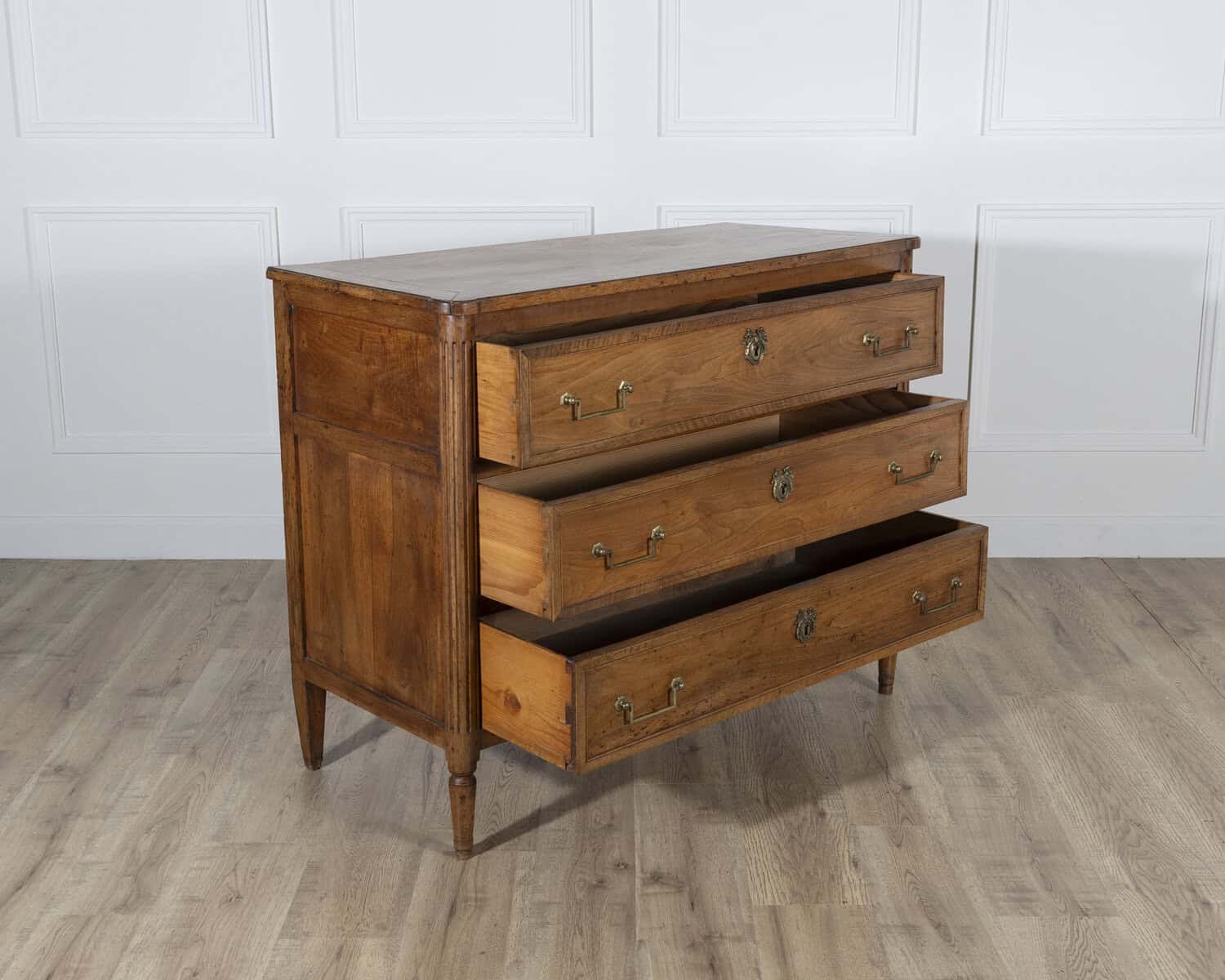 Louis XVI Period Commode In Walnut Late 18th Century - JAA