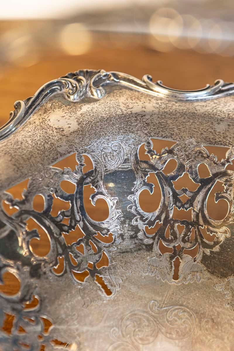 English Victorian Late 19th Century Melvin Pratt Silver Cake Basket with Handle - JAA