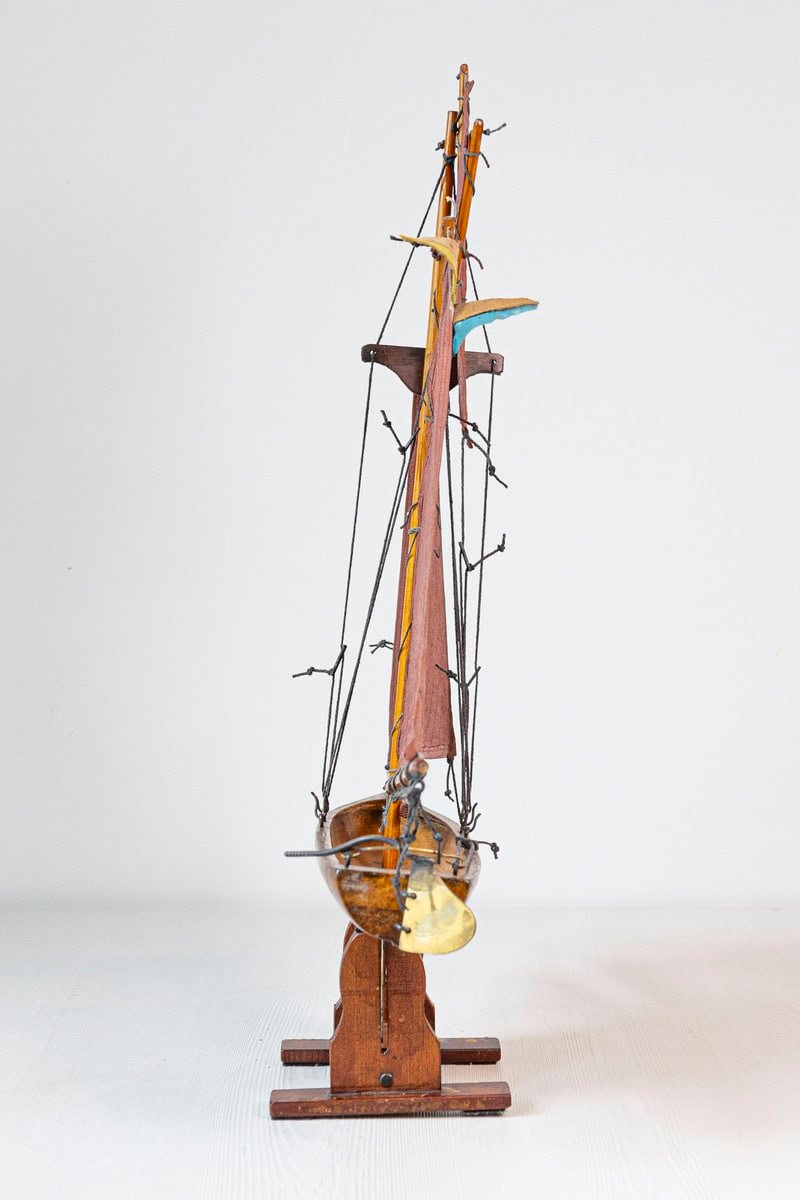 English 1920s George V Period Gaff Cutter Pond Yacht with Red Sails - JAA