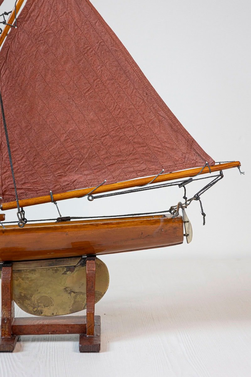 English 1920s George V Period Gaff Cutter Pond Yacht with Red Sails - JAA