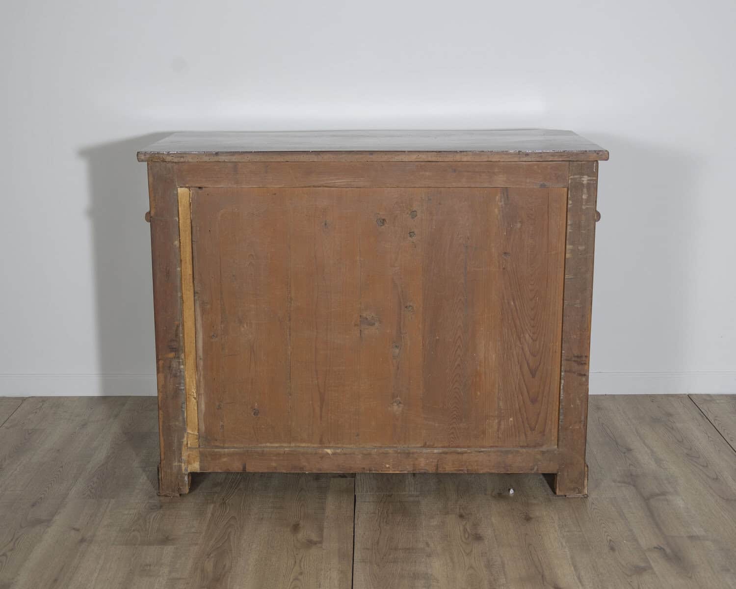 Pair of 18th Century Italian Walnut Commodes with Serpentine Fronts - JAA