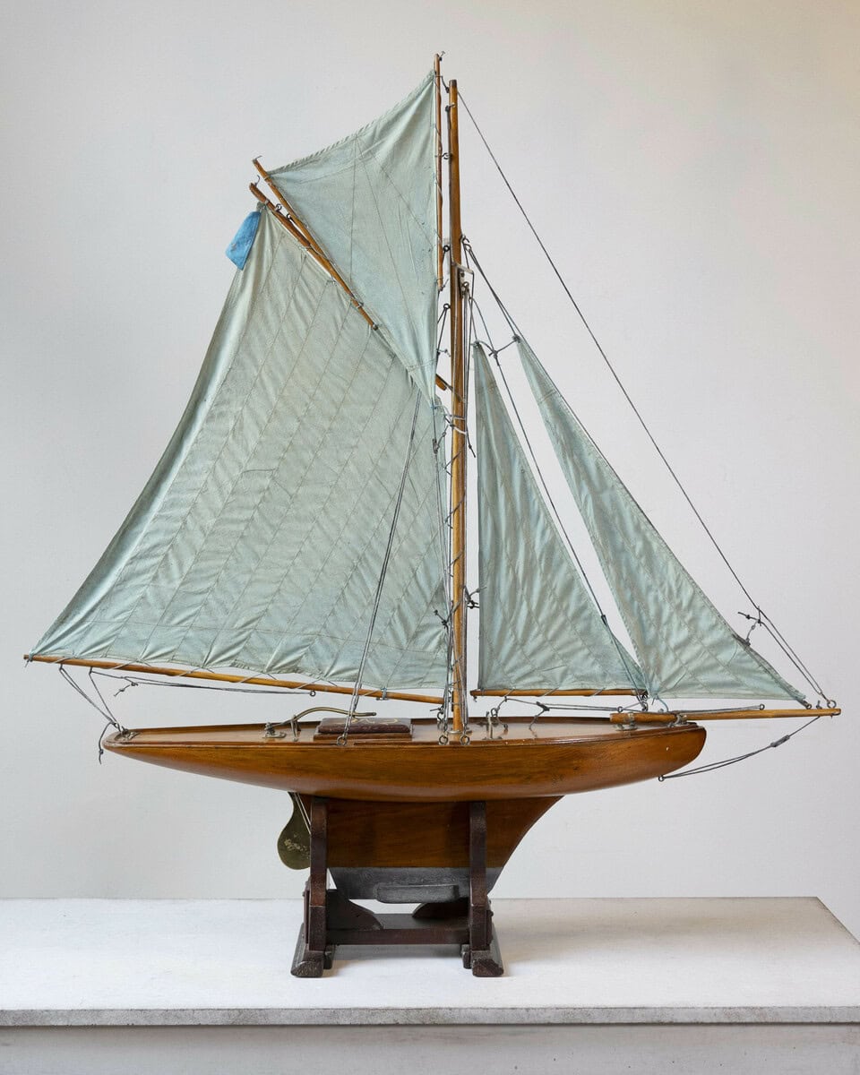 Large English Gaff-Rigged Pond Yacht, Early 20th Century - JAA