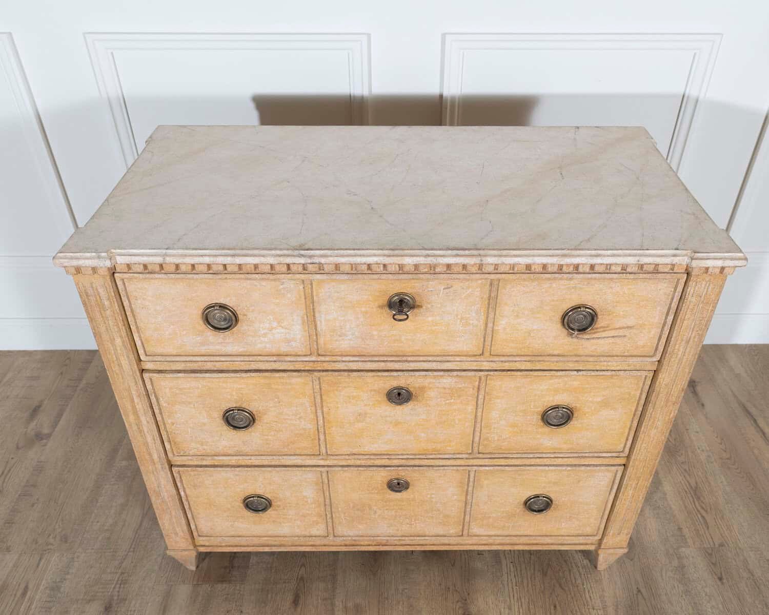 Swedish Gustavian-Style Painted Chest of Drawers in Sienna and Antique White, Circa 1890 - JAA