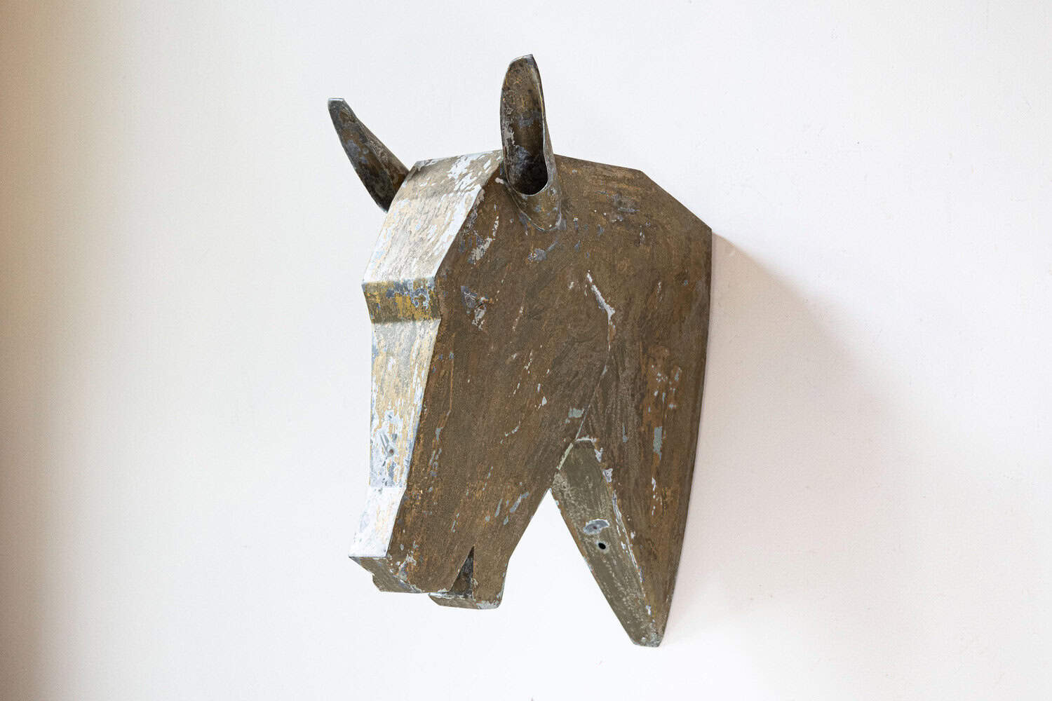 French 1890s Gilded Zinc Horse Head Sculpture with Angular Traits and Patina - JAA