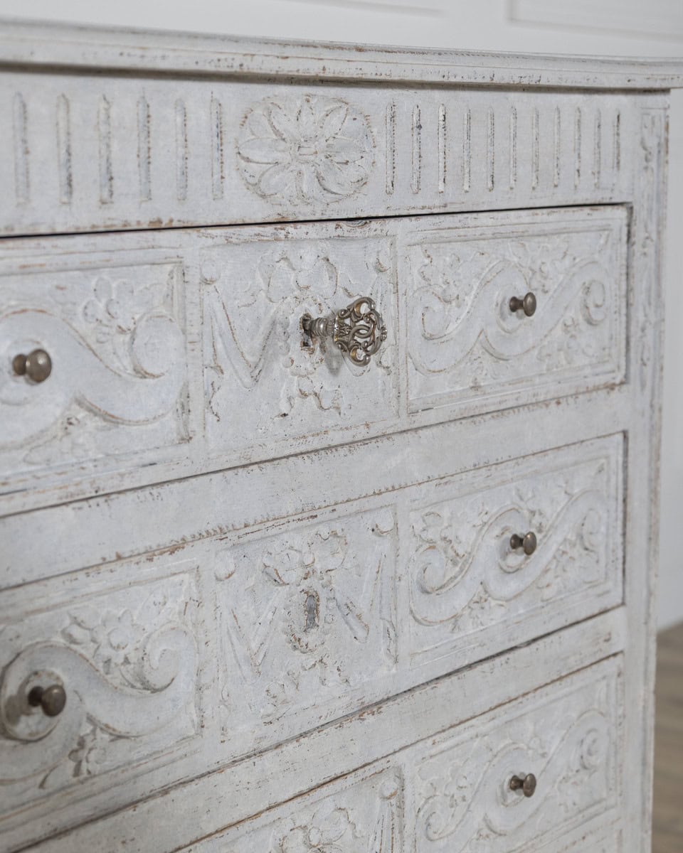 Early 20th Century French Chest of Drawers with Exceptional Craftsmanship and Brass Fittings - JAA
