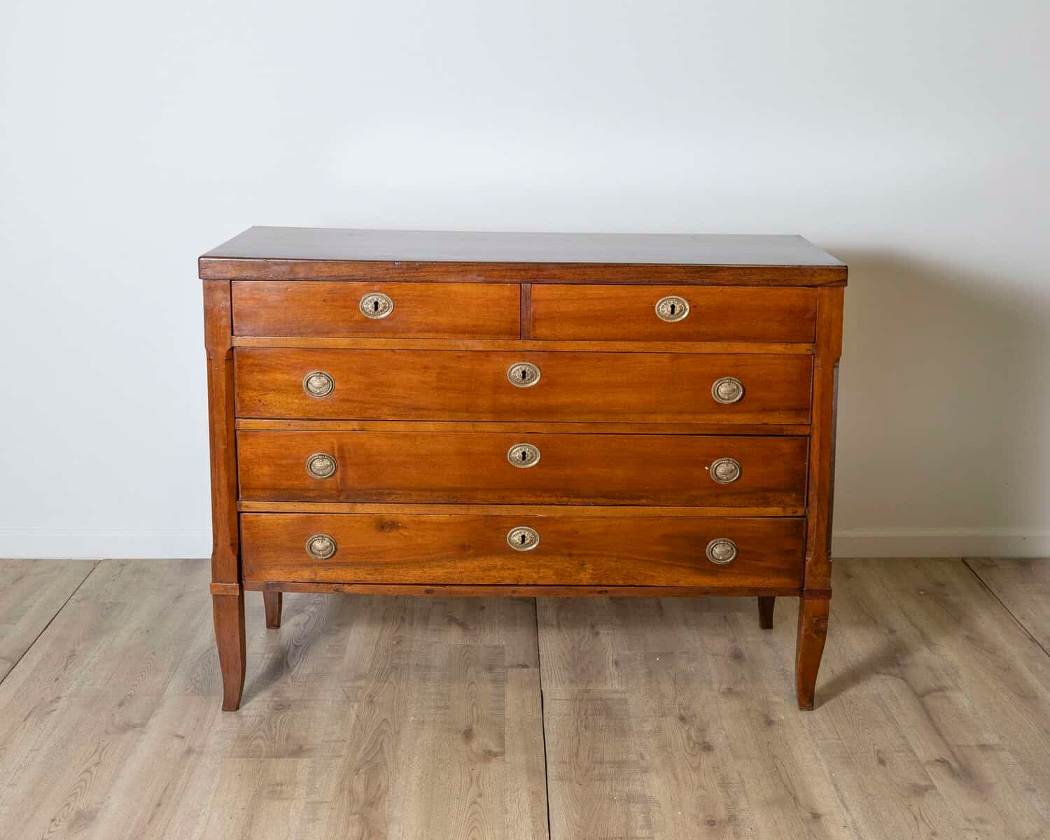 Antique Directoire period chest of drawers in walnut - Italy 18th century - JAA