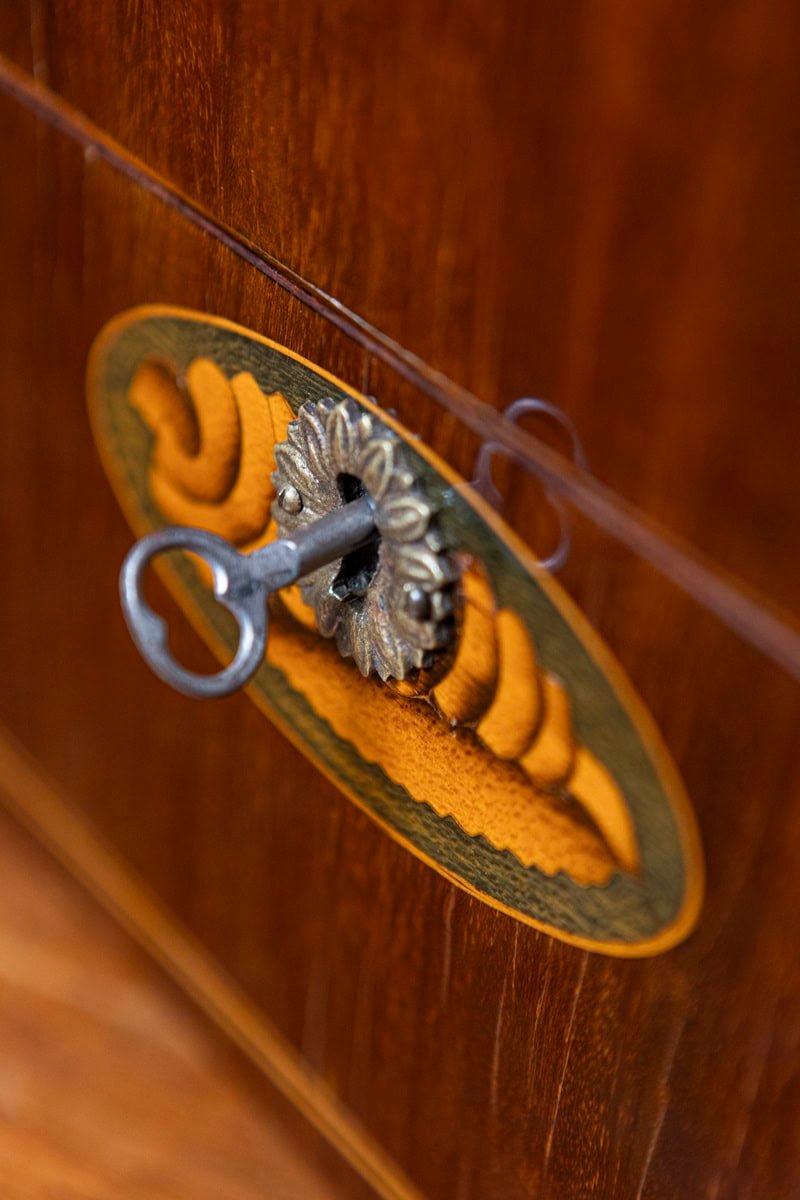 Danish 1840s Mahogany Box with Ash Shell Marquetry, Banding and Lateral Handles - JAA