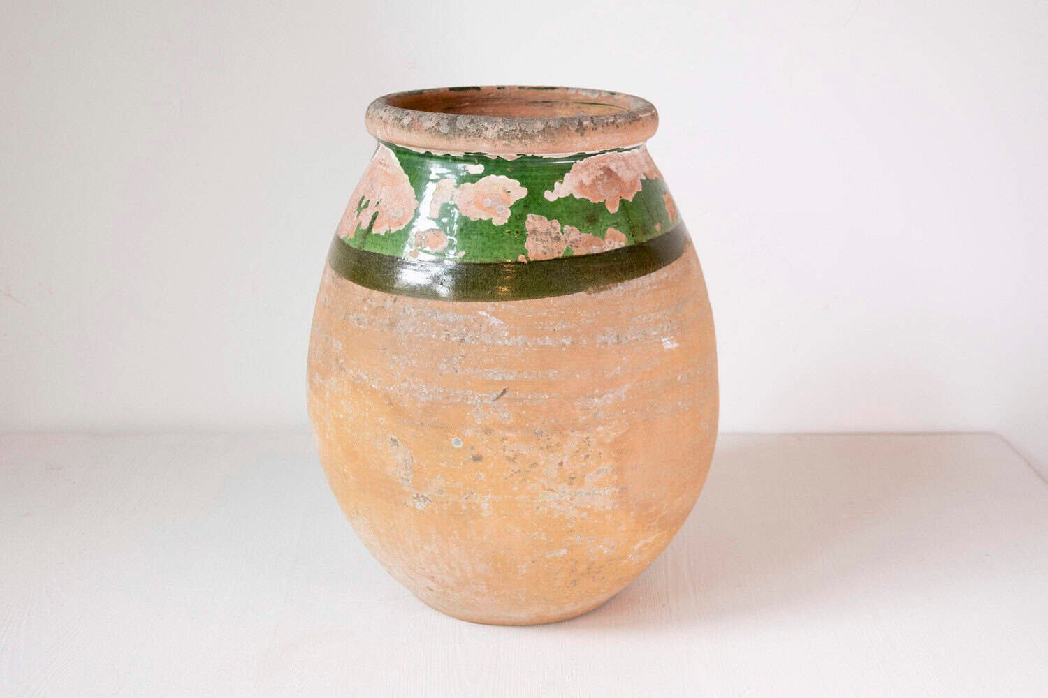French Provincial Biot Jar with Green Glaze and Rustic Character, 20th Century - JAA
