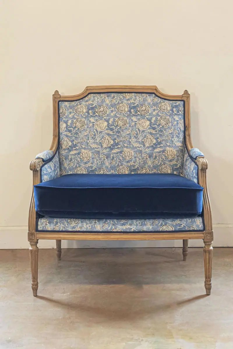 French Louis XVI Style 19th Century Bleached Walnut Marquise Bergère Chair - JAA