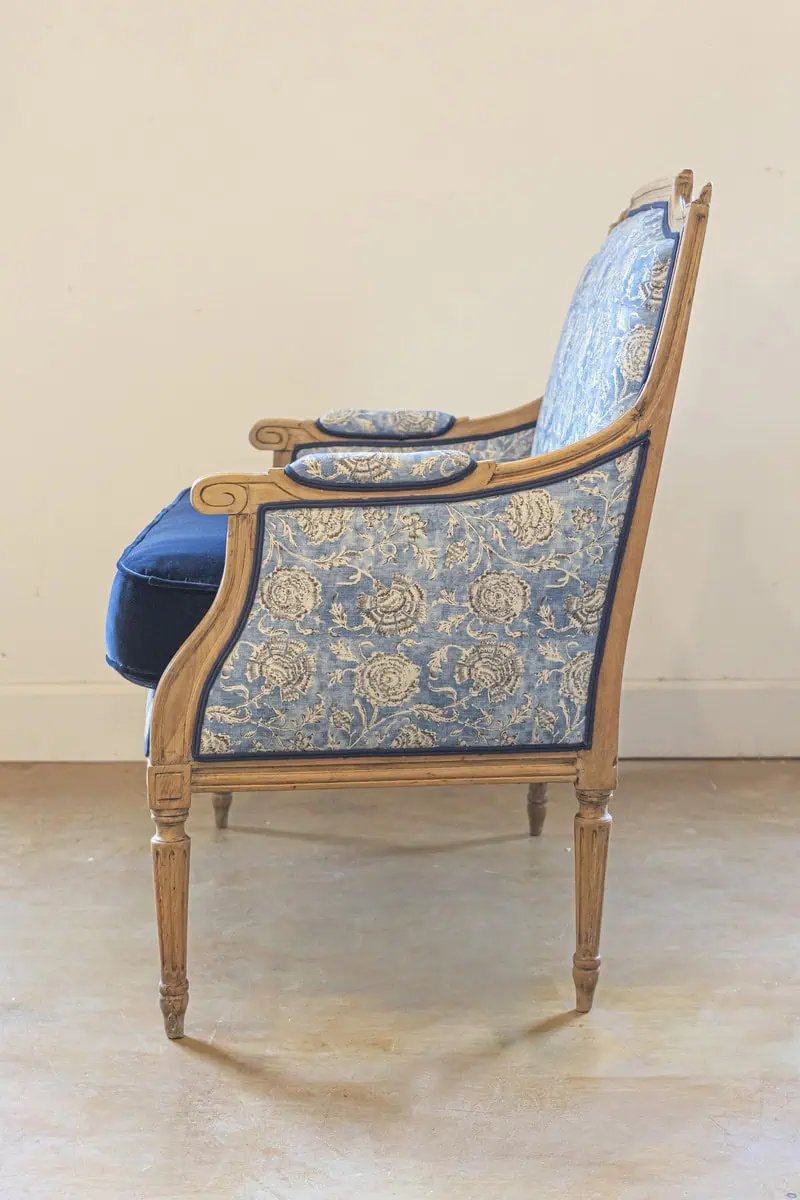 French Louis XVI Style 19th Century Bleached Walnut Marquise Bergère Chair - JAA
