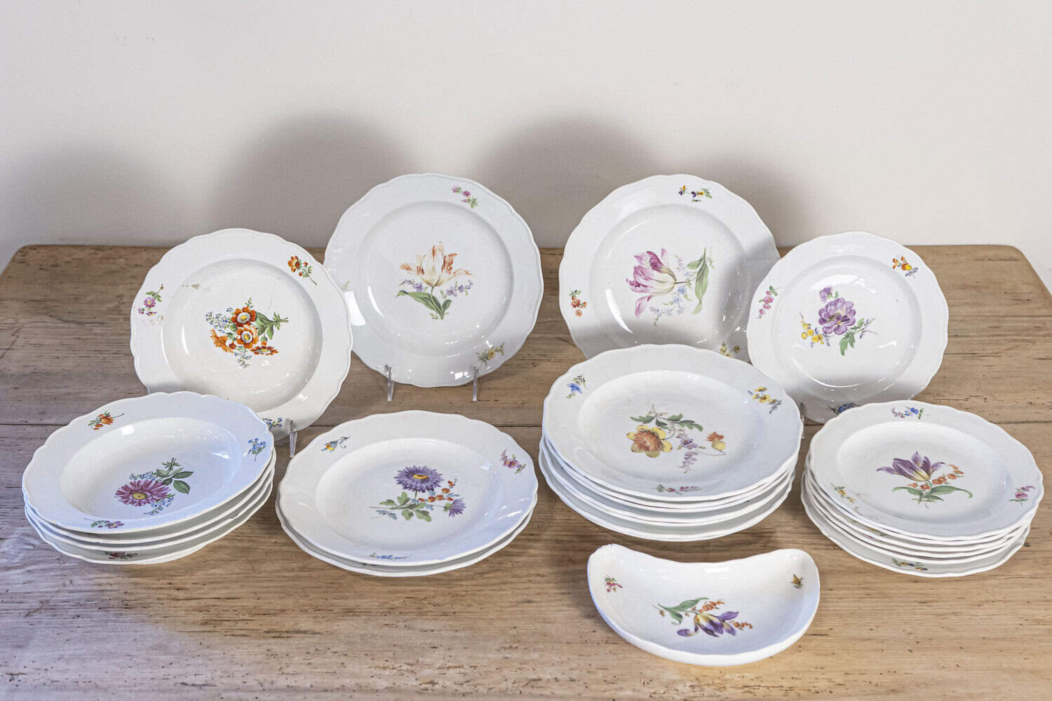 Set of 24 Pieces German Meissen Porcelain Dinner Service with Floral Decor - JAA